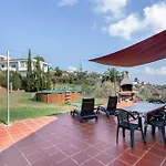 La De בית נופש טרור